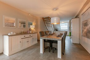 Spacious 3-bedroom Apartment in Oostende