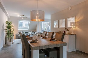 Spacious 3-bedroom Apartment in Oostende