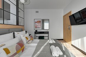 Deo Plaza by Downtown Apartments