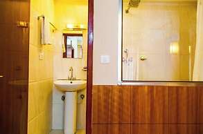 Doors Hotel