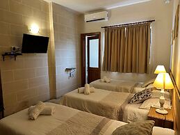 Green Grove Guest house