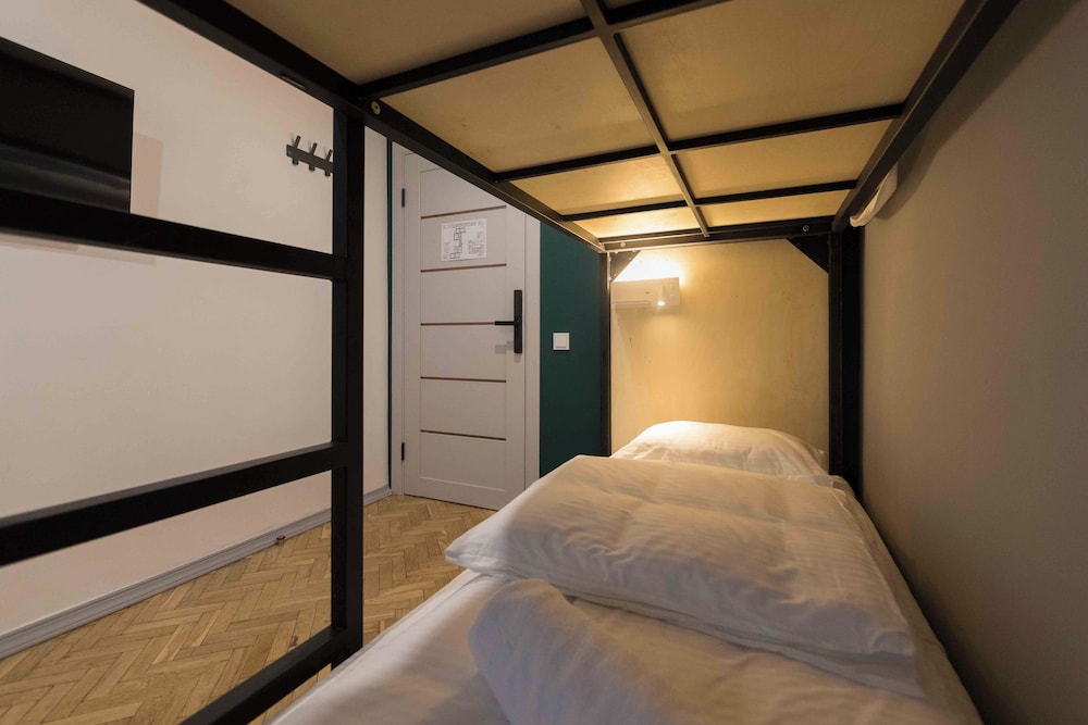 Urban Rooms