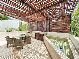 Amazing House With Private Pool in La Veleta