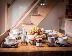 Quietly Located Chalets With Hammam