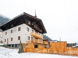 Farmhouse in Bramberg With Sauna & Ski Access