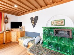 Farmhouse in Bramberg With Sauna & Ski Access