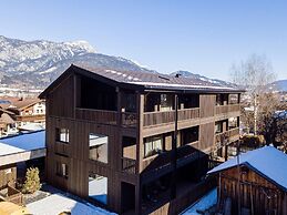 Premium Holiday Apartment With Sauna and Garden