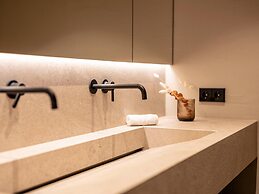 Premium Holiday Apartment With Sauna and Garden