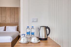 Mazar Pyramids Hotel