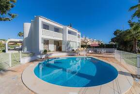 Villa Mexico in Quarteira