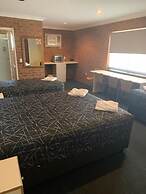 Colonial motor inn