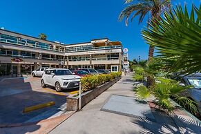 Baja Mar Apartments