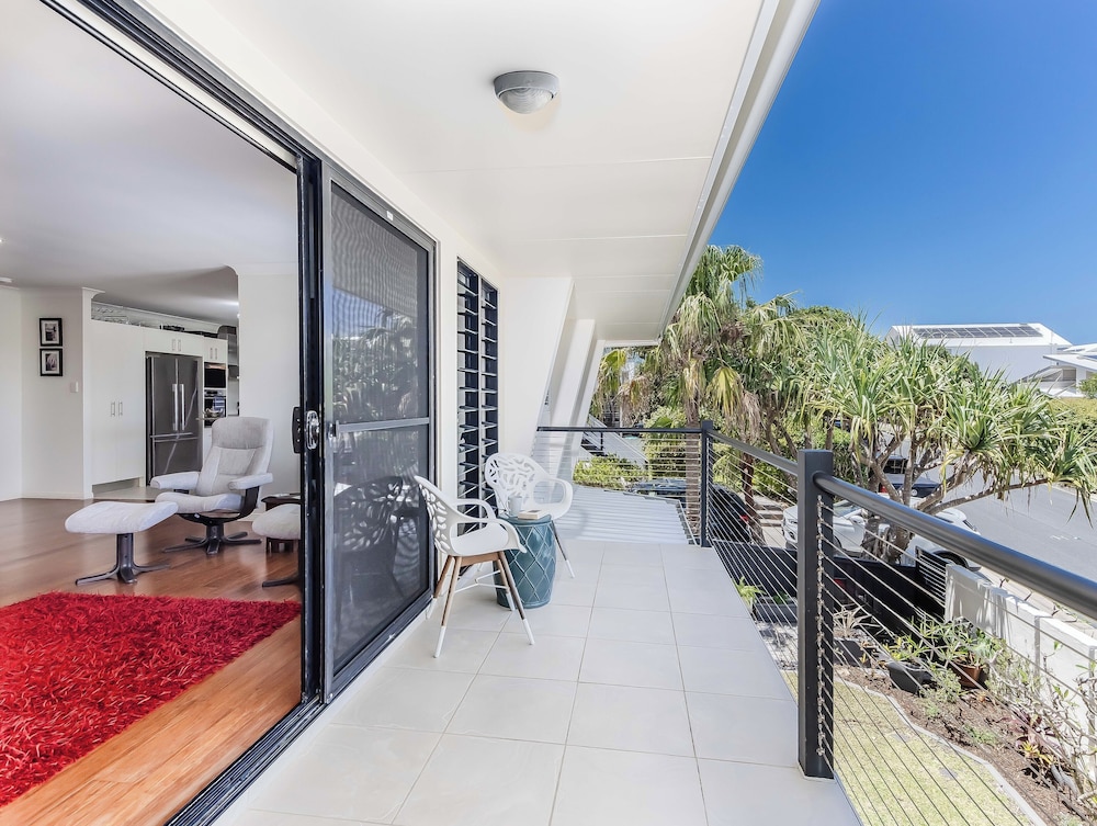 Beachside Escape by Cottonwood
