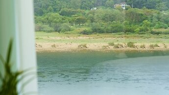 Danyang Greennarae Dokche Poolvilla Pens