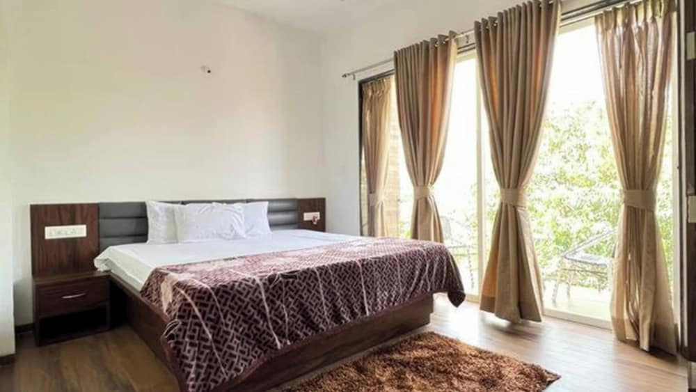 Starfire 3 BHK With Pvt Pool By Stellar Stays