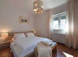 Charming Villa Peso