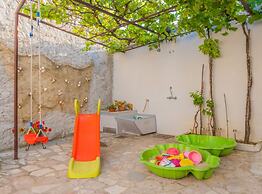 Exquisite Holiday Home With Private Pool and Sauna
