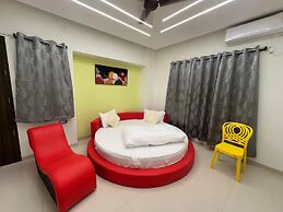 Hotel Yellow House