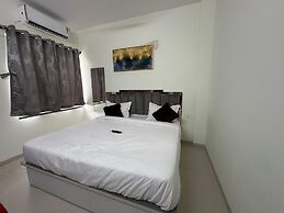 Hotel Yellow House