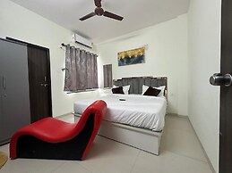 Hotel Yellow House