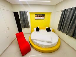 Hotel Yellow House