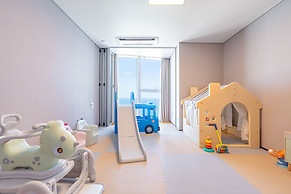 LCT Residence Y Collection