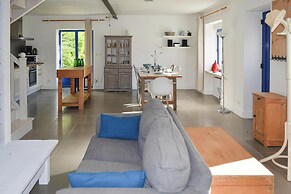 Comfortable Holiday Home With Enclosed Garden