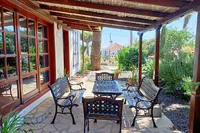 Bungalow in El Paso With Terrace