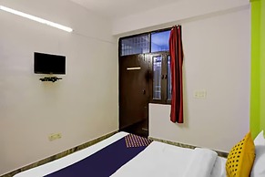 Goroomgo Raj hotel vip Noida