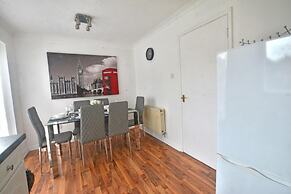 Victoriadock-3bedrooms-1bathroom-wifi-parking