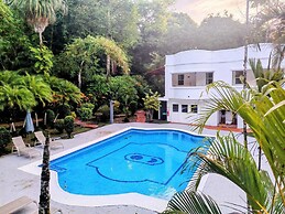 Alma Vida Hotel