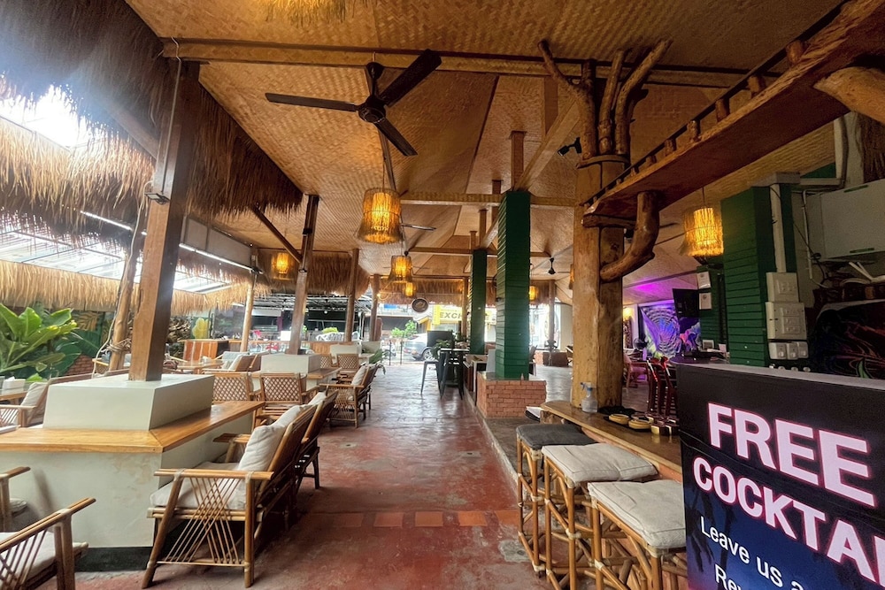 Noah’s Ark Cannabis Bar Restaurant Hostel