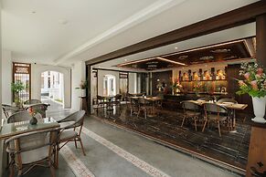 Akira Thaphae Hotel