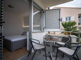 Rovinj Seaside Apartment for 3