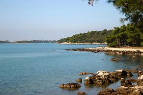 Rovinj Seaside Apartment for 3