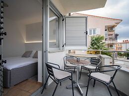 Rovinj Seaside Apartment for 3