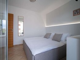 Rovinj Seaside Apartment for 3