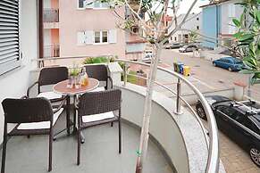 Rovinj Seaside Apartment for 3