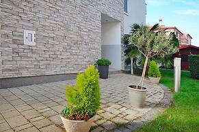 Rovinj Seaside Apartment for 3