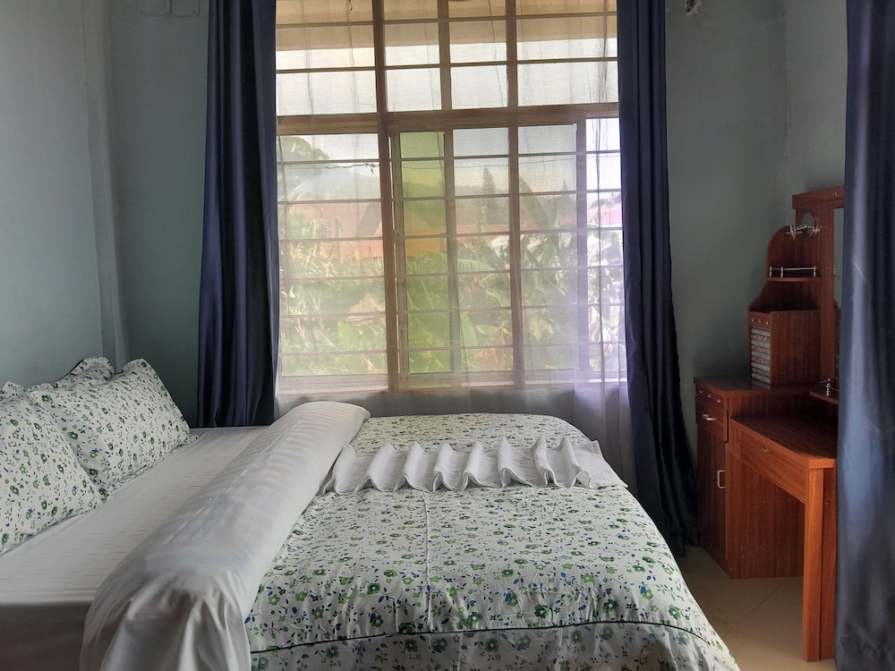 HIGHLAND BREEZE AVACADO HOTEL