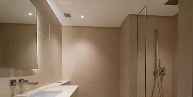 LUX The Marina Gate Sea View Suite