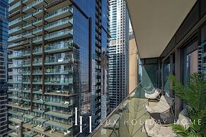 LUX The Marina Gate Sea View Suite