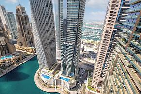 LUX The Marina Gate Sea View Suite