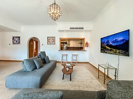 Upgraded 2BR Apartment at the Beach