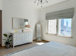 Upgraded 2BR Apartment at the Beach