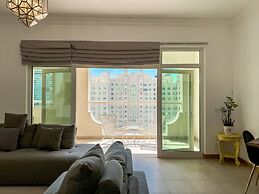 Upgraded 2BR Apartment at the Beach