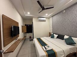 Hotel Mahnsh Palace