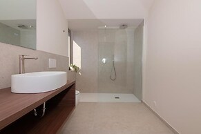 AdeLis Residence