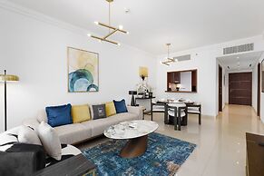 Maison Privee - Inviting Apt with Fabulous Dubai Canal & Skyline Vws