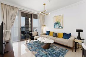 Maison Privee - Inviting Apt with Fabulous Dubai Canal & Skyline Vws